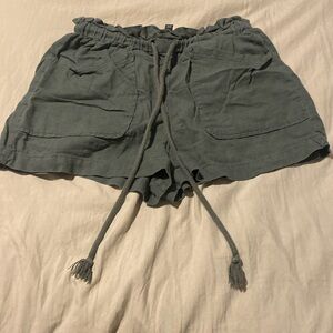 Cute drawstring ruffle shorts